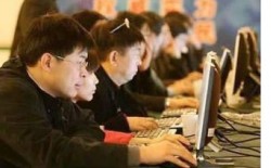 cina computer c1 e1297974865925 Cina: la censura del governo si abbatte anche sui social network
