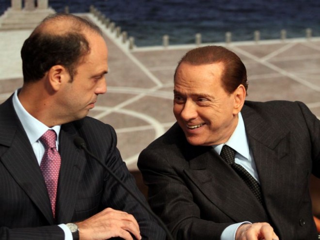 Berlusconi accelera su Forza Italia. Ora Alfano è nell’angolo