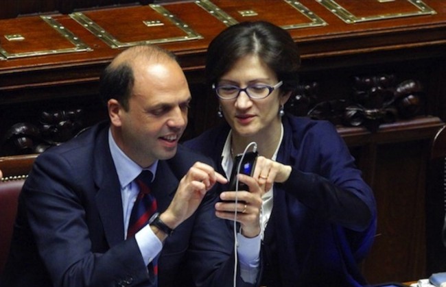 Parlamento, litigare per un tweet