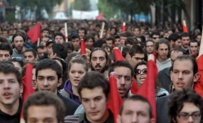 Grecia, la fuga dei giovani da un paese sull’orlo del baratro