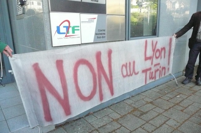 Parigi frena la Tav: ”Più soldi da Bruxelles o stop ai lavori”