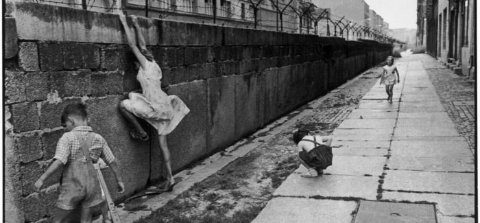Berlino, 29 anni fa cadeva il Muro che cambiò il mondo