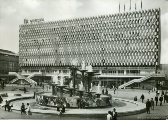 Il market statale "Centrum" di Alexander Platz